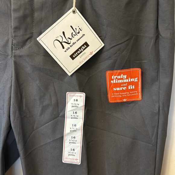 Dockers Khaki pants new with tags size 16P - Picture 2 of 5